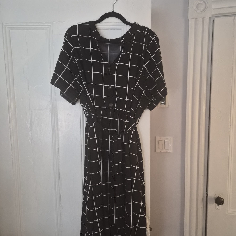 BloomChic Black Windowpane Tie-Waist Midi Dress